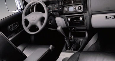 Аренда MITSUBISHI PAJERO SPORT, Внедорожник