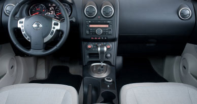 Аренда NISSAN QASHQAI AT, Кроссовер